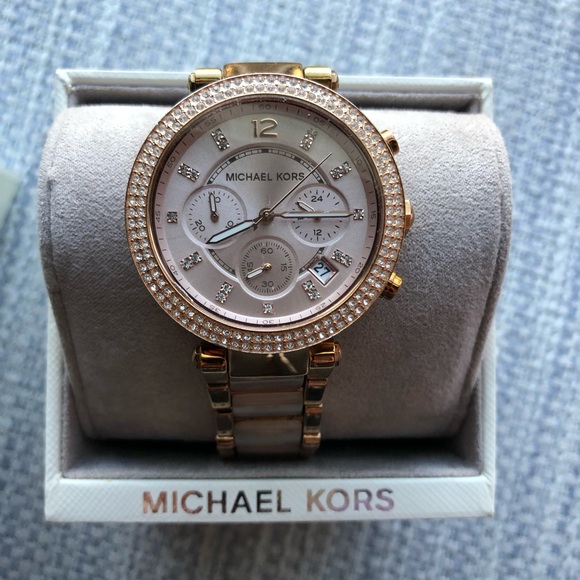 Michael Kors Rose Gold Swarovski Crystal Watch - Picture 2 of 8